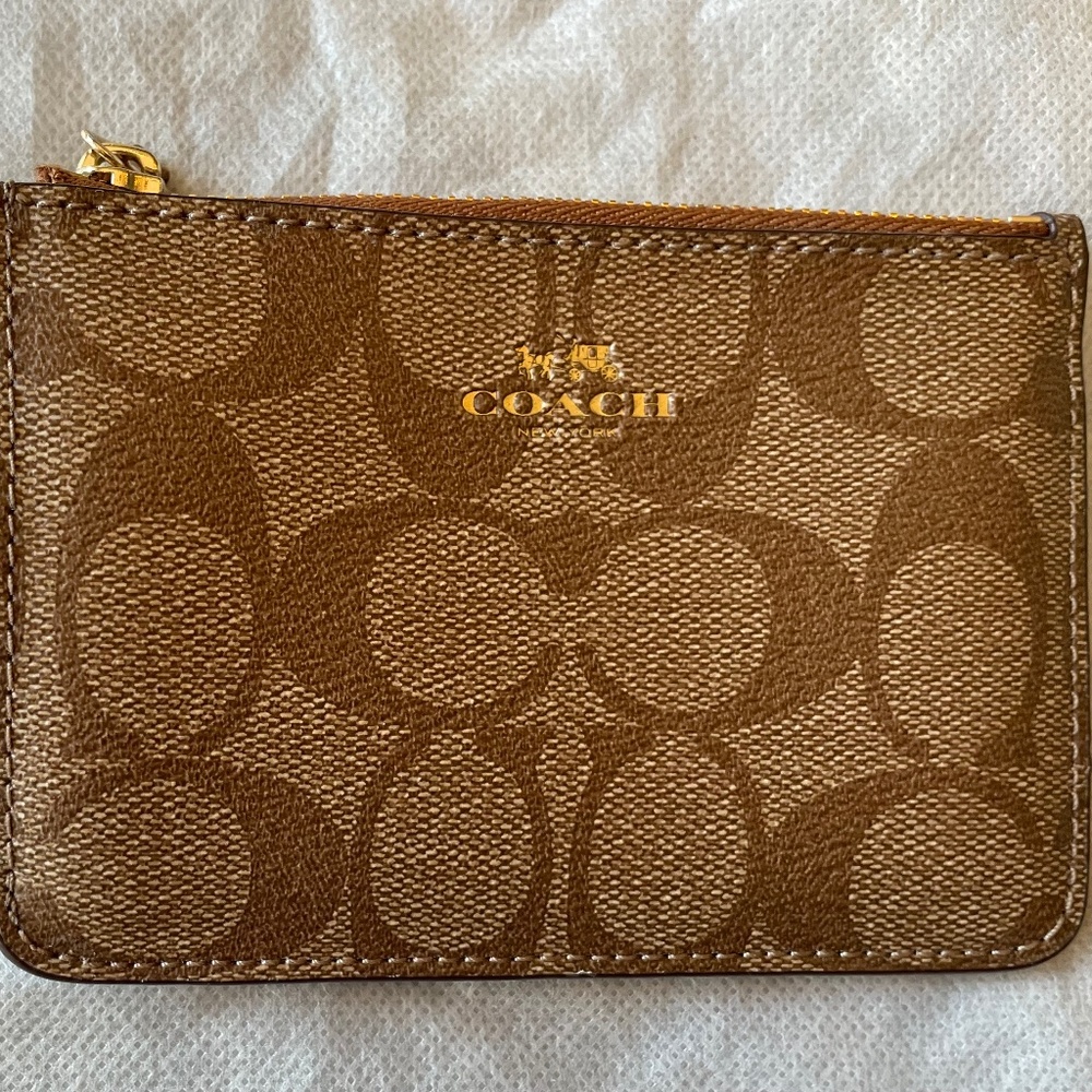 Coach ID with Keyring